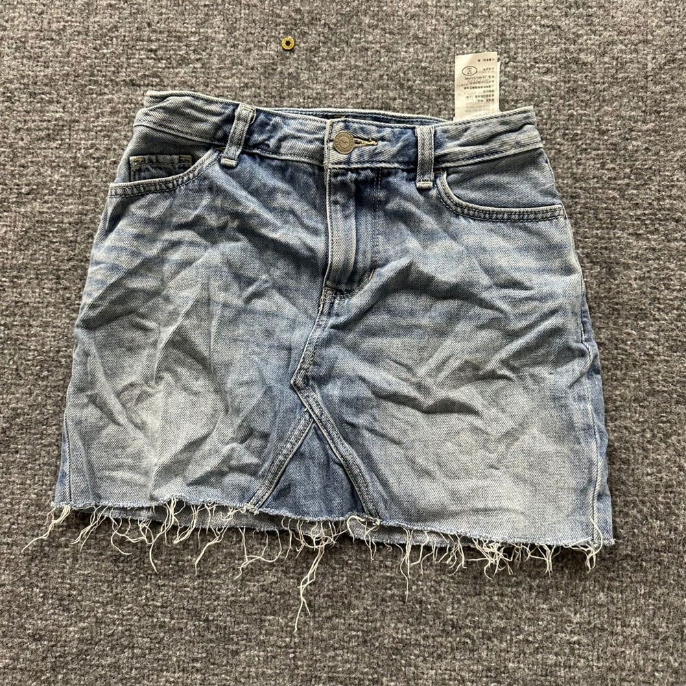 Hollister Denim Skirt Womens Size 0 W24 Light Wash Raw Hem Casual Mini Skirt